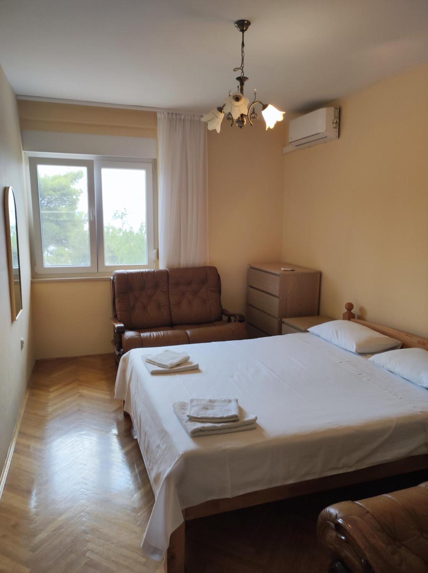 Apartment With 2 Balconies And Sea View Omis Bilik gambar